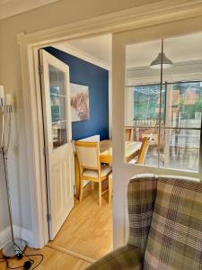 Detached 3 bedroom house with drive and garden
