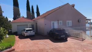 Apartman Helen Orasac by Villas Guide