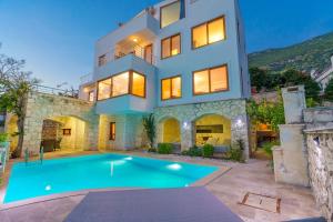 Villa Tarus Mara