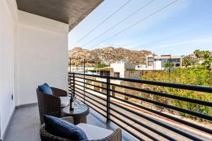 NEW Listing Walk to Downtown Cabo King Bed