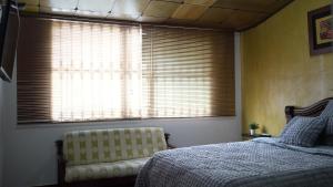 Habitacion privada a 5 minutos del aeropuerto