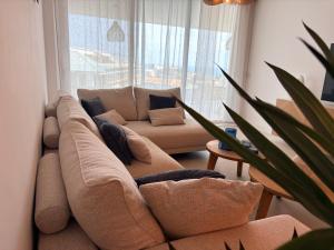 Meso Modern Sea View Apt