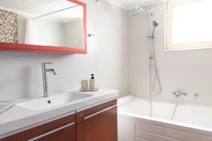 T122 residence