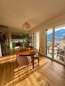 Appartement avec vue panoramique sur les montagnes