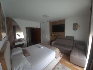 Apartments Gazi