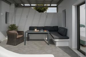 Luaz Naxian Living 2