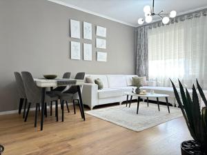 Gjirokaster Castle View Premium Apartment