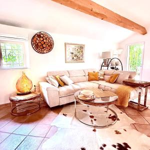 Family Villa Augflor with Pool and Garden