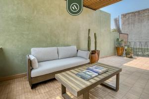 Luxury 3 BR House in Downtown - AC - Peaceful