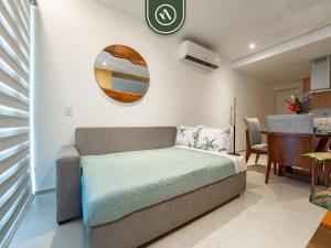Oceanview 1 BR Condo - Private Beach - Pools