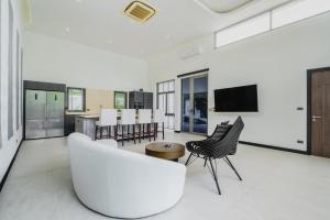 NEW Magnolia 53 Villa Private Pool Rawai Phuket