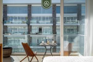 3BR Condo Right Next to the Beach - Pool - Palapa