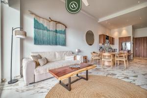 2BR Penthouse in Nuevo Vallarta - Terrace - Pool