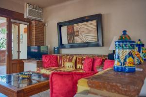 Ocean view 2Br Condo-Balcony-Beach-Pool - 204