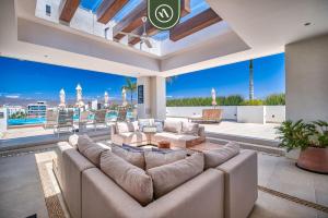 2BR Condo with Rooftop Pool - 2 Min Walk to Beach