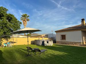 AMPLIO CHALET CON PISCINA y JARDÍN PRIVADO EN EL CORAZÓN DE LA BAHÍA DE CÁDIZ