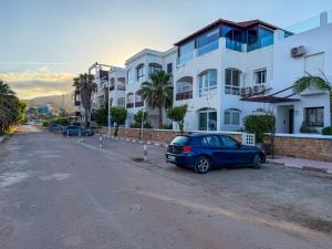 Coastal Gem - Relaxing 2-Bedroom Stay by Waves