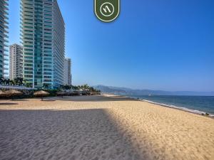 Luxury Oceanfront 2BR Condo with Private Balcony