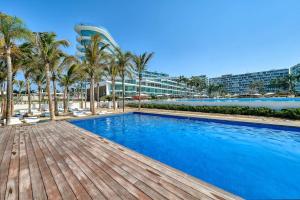 Beachfront Duplex with Multiple Pools - Beachclub