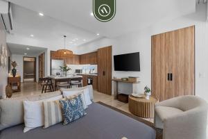 Beatiful Oceanview 1 BR Condo - Pool - Beach