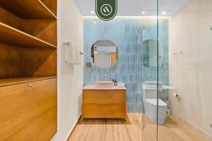 New Stylish 1 BR Condo - Ocean Views - Flex Room