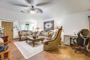 4 Mi to Lake Houston! Single-Level Home w Yard