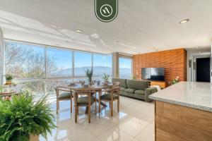 3 BR Condo - Panoramic Views - 5 Min to Downtown