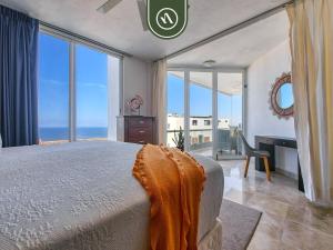 Corner 2 BR Condo - Spectacular Oceanview Sunsets
