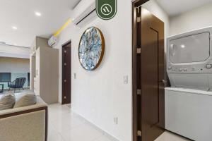 Centric 1 BR Condo with Gym – Amazing Rooftop Pool