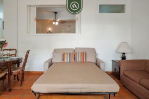 Amazing 2 BR Condo - Private Terrace - Pool