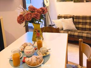 Oria Rustic Lake View Apartment