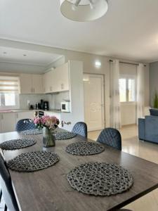 Comfortable House with Garden by the Sea