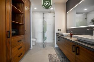 Luxury 2 BR Condo with Beachview - Rooftop Pool