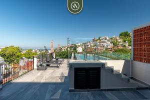 Centric 1 BR Condo in Zona Romantica - Pool