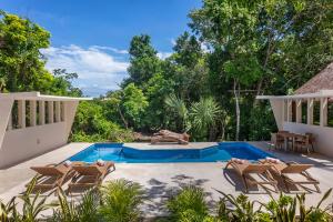 Ikana Puerto Aventuras Golf Getaway