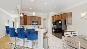 Grande at Canal Pointe 37561 Worcester Dr