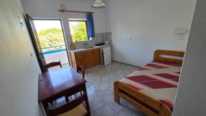Yiannis Apartments and Studios