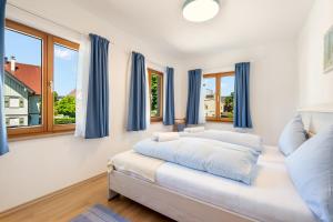 Ferienwohnung Kuprella 1 - mit Garten und privatem Seezugang in Nonnenhorn