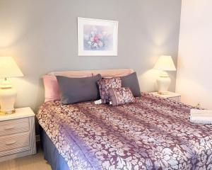 3 bedrooms pool home Pinewood Estates