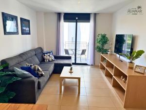 Yasumi Suite - 4p Modern Apartment with Parking & Swimming Pool