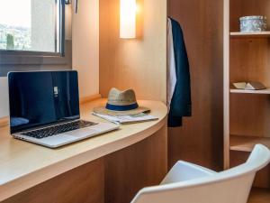 IBIS Cannes Mouans Sartoux Piscine parking gratuit