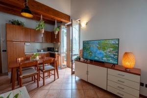 Cornate Aura Apartment, vicino Milano, con WiFi e Parcheggio