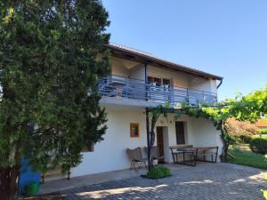 Éva Apartmanház 3
