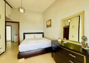 Vlorë - Sea-view double bedroom apartment with panoramic terrace by GGpremiumstays