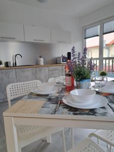 Apartamenty Słoneczne Rowy - 200 m od morza, z parkingiem