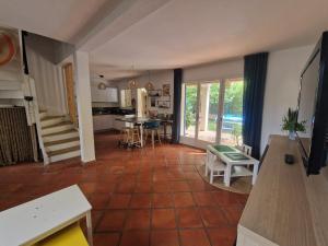 Idéal Famille, Maison avec jardin & piscine 5 min des plages