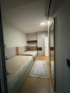 Tirana Prime 5