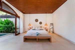 NUQ Seminyak - Spacious 3BR Pool Villa