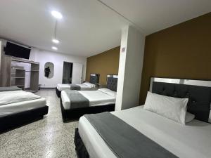 hotel guayacanes central