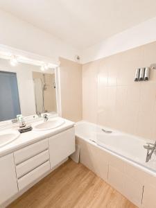 Family apartment near Disneyland, Val dEurope, & Paris
